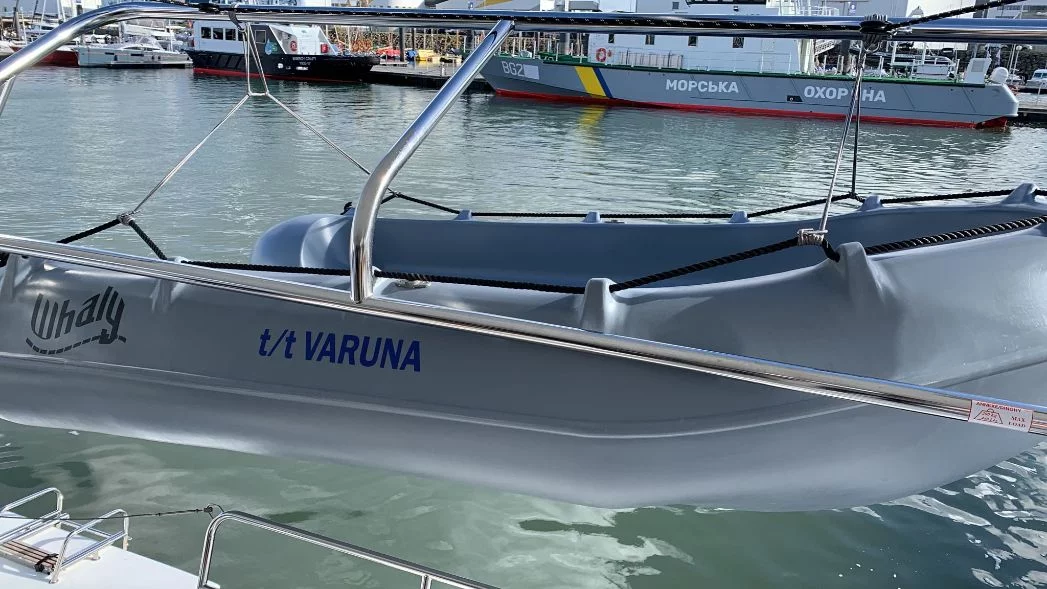 Lagoon 42 (Varuna) Dinghy - 4