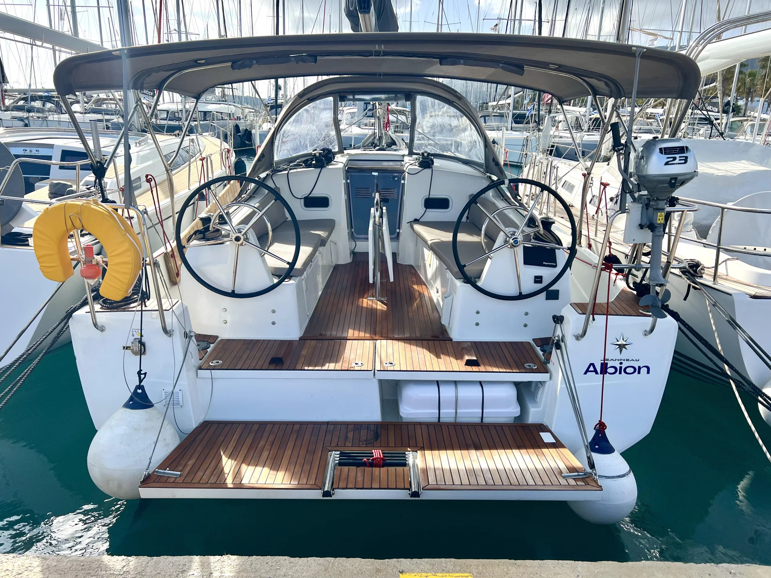 Sun Odyssey 380 (Albion)  - 13