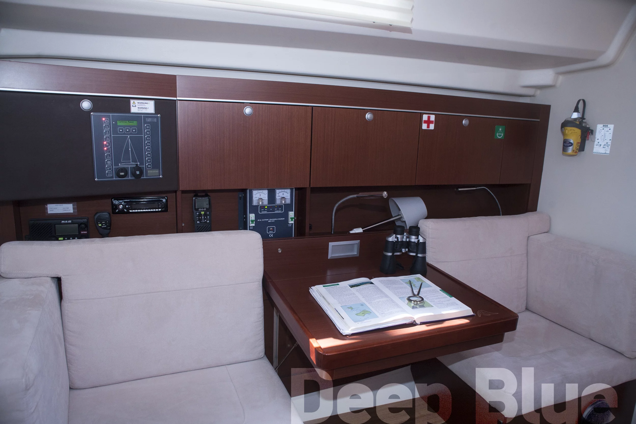 Hanse 415 (Deep Blue)  - 23