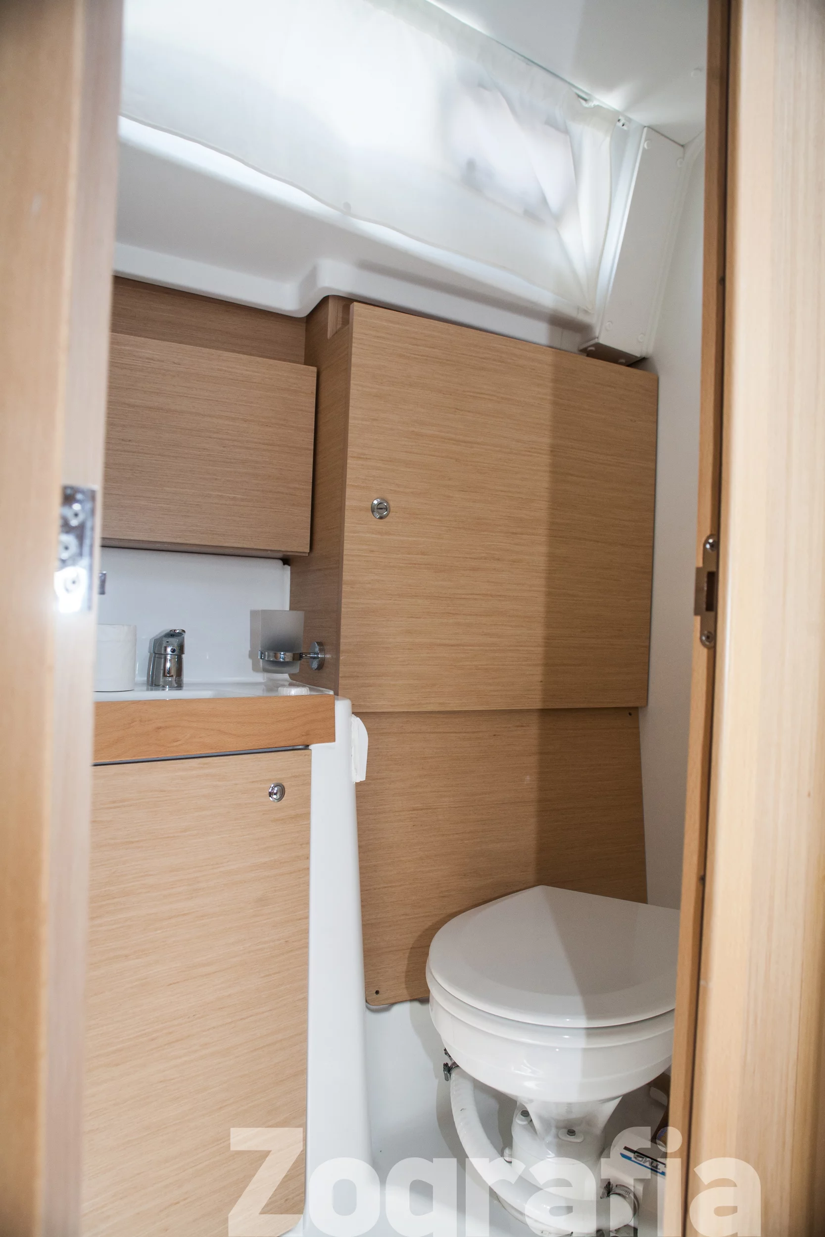 Oceanis 38 (Zografia)  - 17