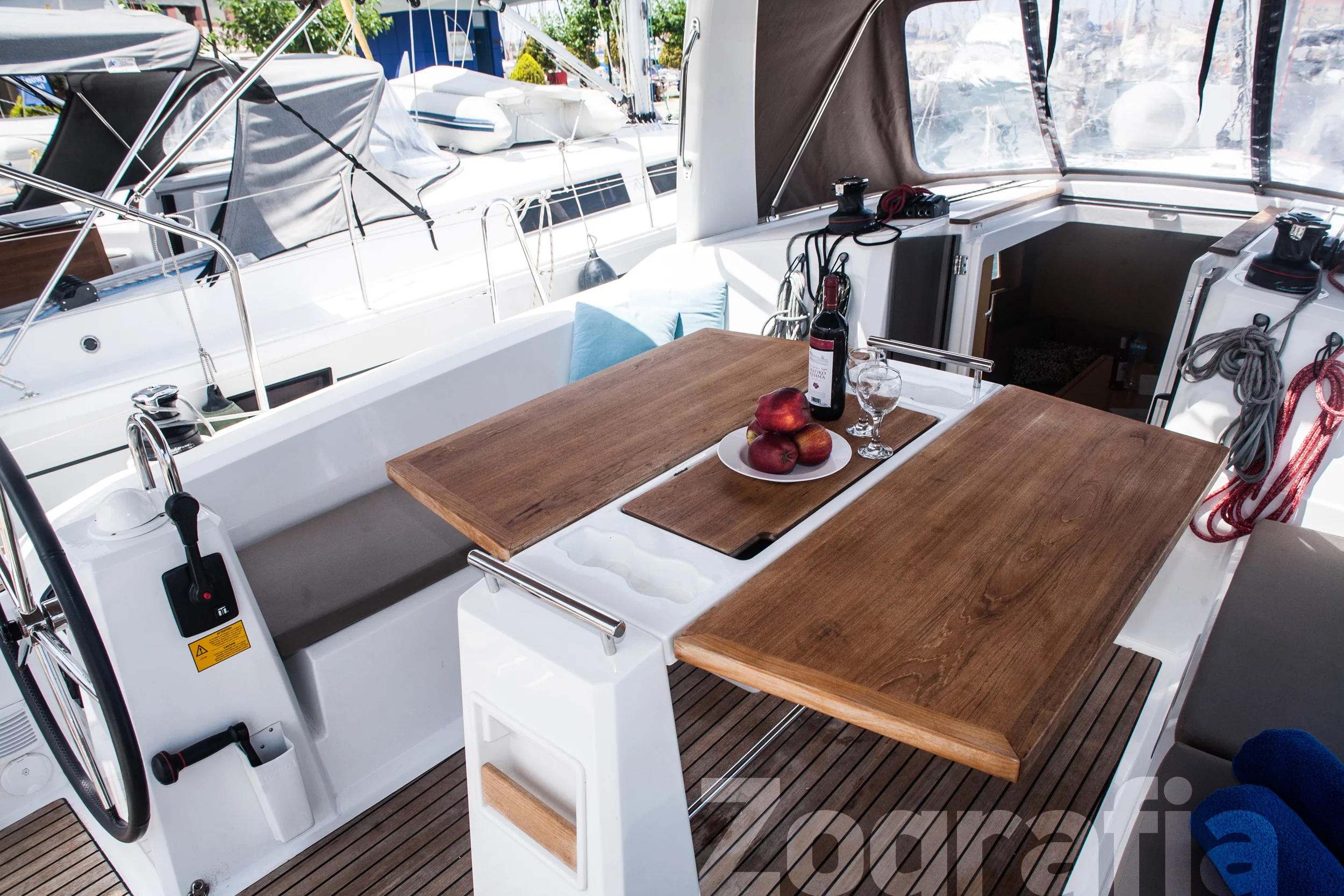 Oceanis 38 (Zografia)  - 15