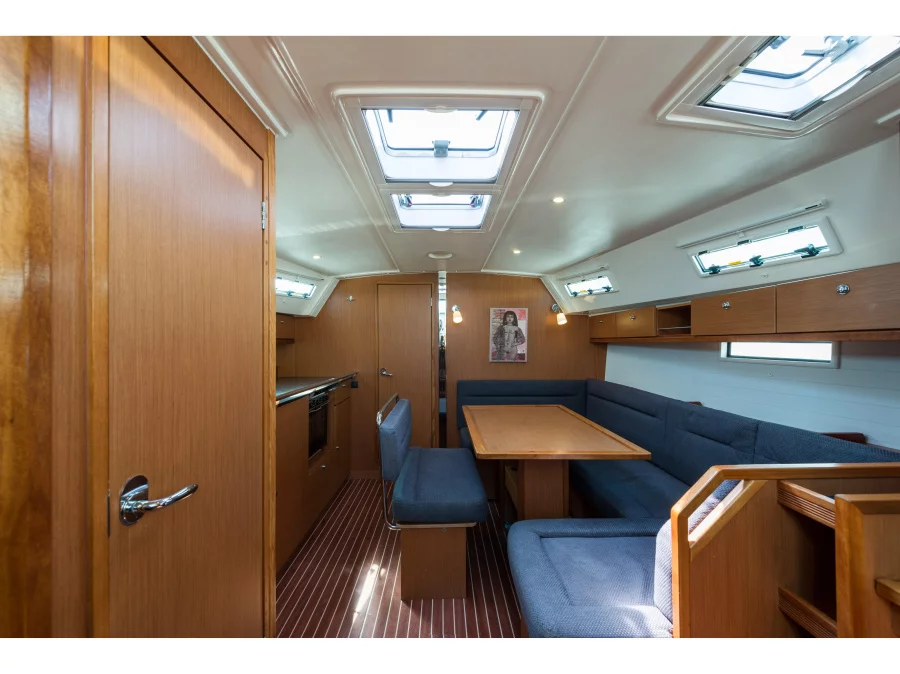 Bavaria 40 Cruiser (Deneb) Interior image - 21