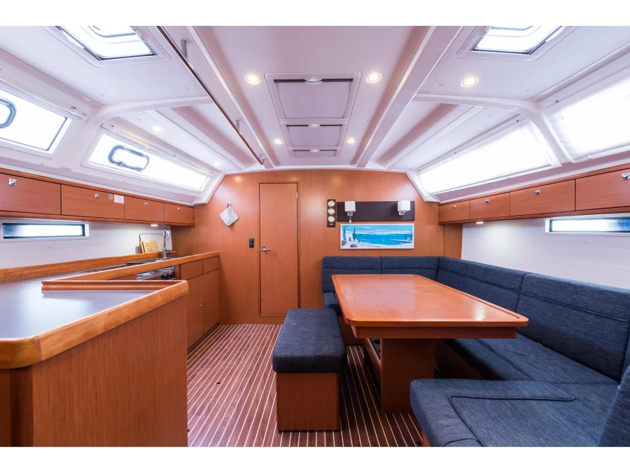 Bavaria Cruiser 46 (Morning Star) Interior image - 13