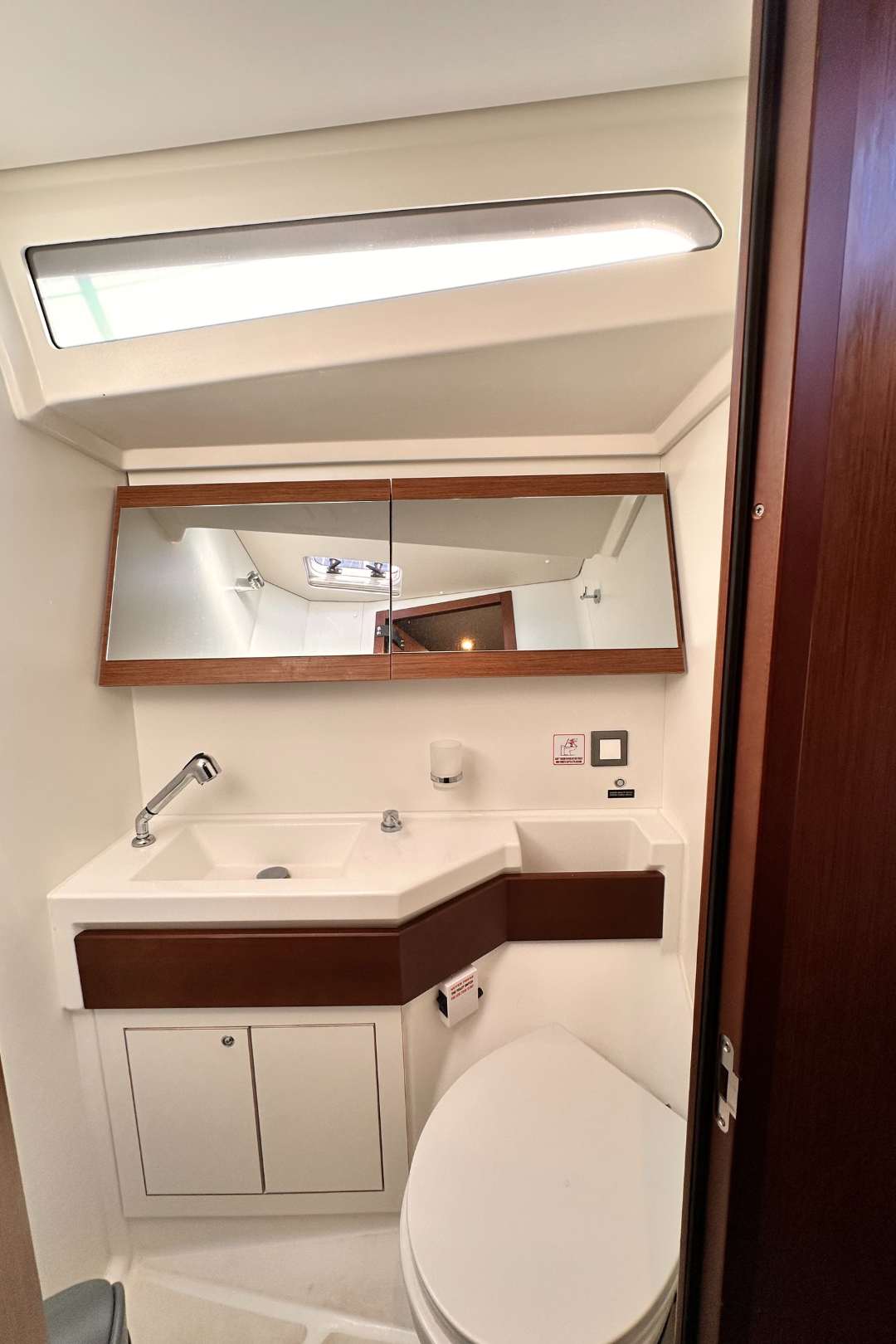 Beneteau Oceanis 46.1 4cabins/4toilets version — photo 9