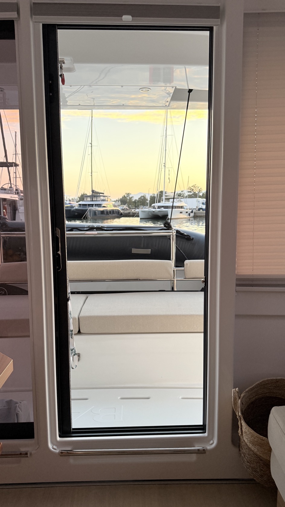 Bali 4.8 (5+1 cab) — photo 14