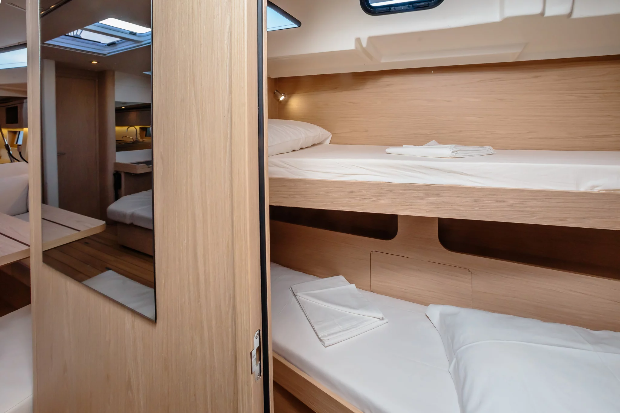 Oceanis 51.1 (Maelle - Standard line) letti castello - 8