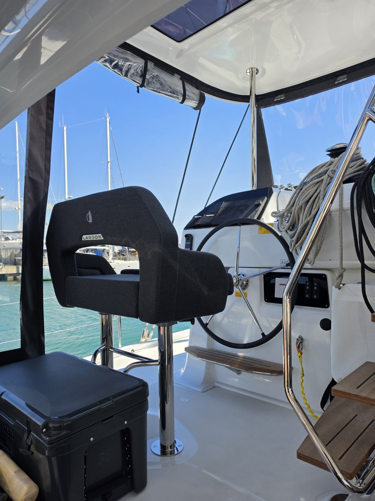 Lagoon 43 — photo 35