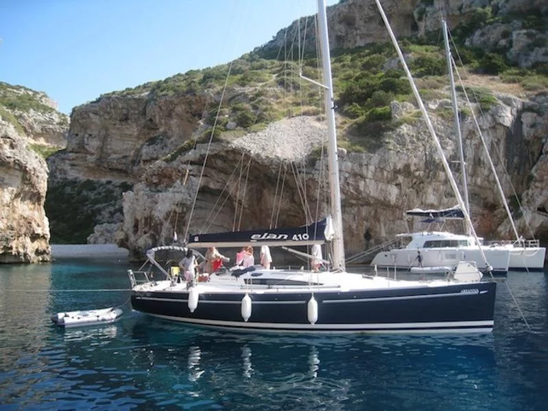 Elan 410 performance (Arianna) exterior - 5