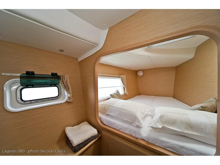 Lagoon 380 (OSCAR III) Interior image - 3