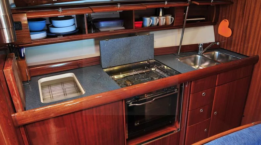 Bavaria 38 (Tommy)  Kitchen -September 2014 - 4
