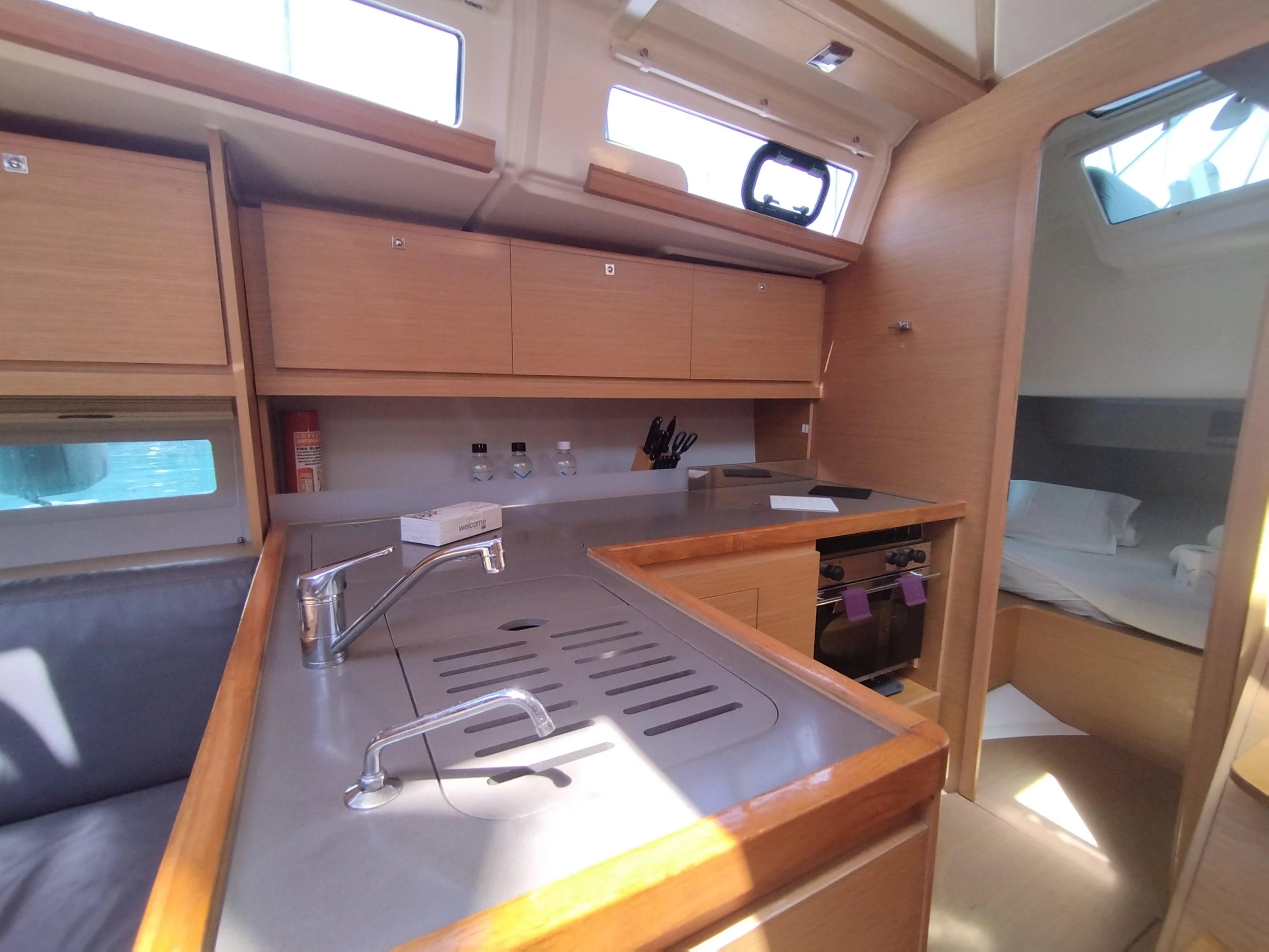 Dufour 390 Grand Large (Pixie)  - 17