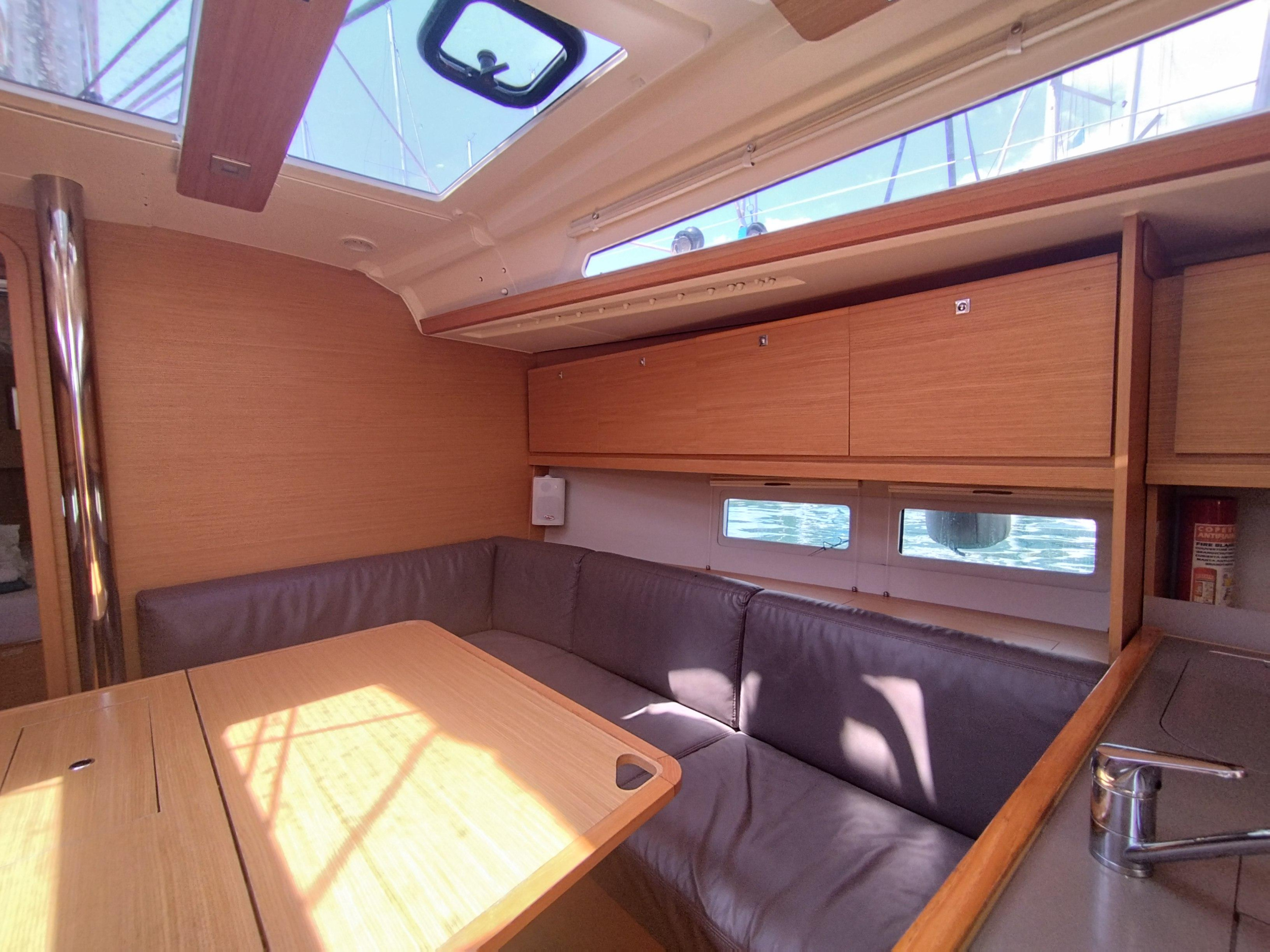 Photo #2 - Dufour 390 Grand Large (Pixie) en Portisco - 8069