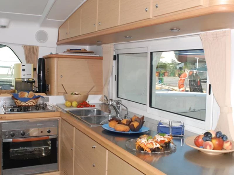 Lagoon 440 (Tani) interior - 13