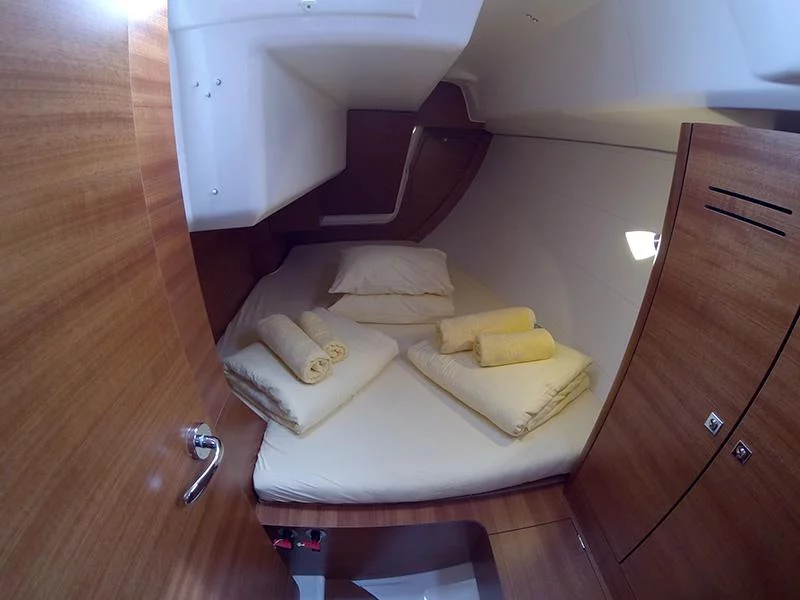 Dufour 350 GL (Luka) Dufour 350 interior - 5