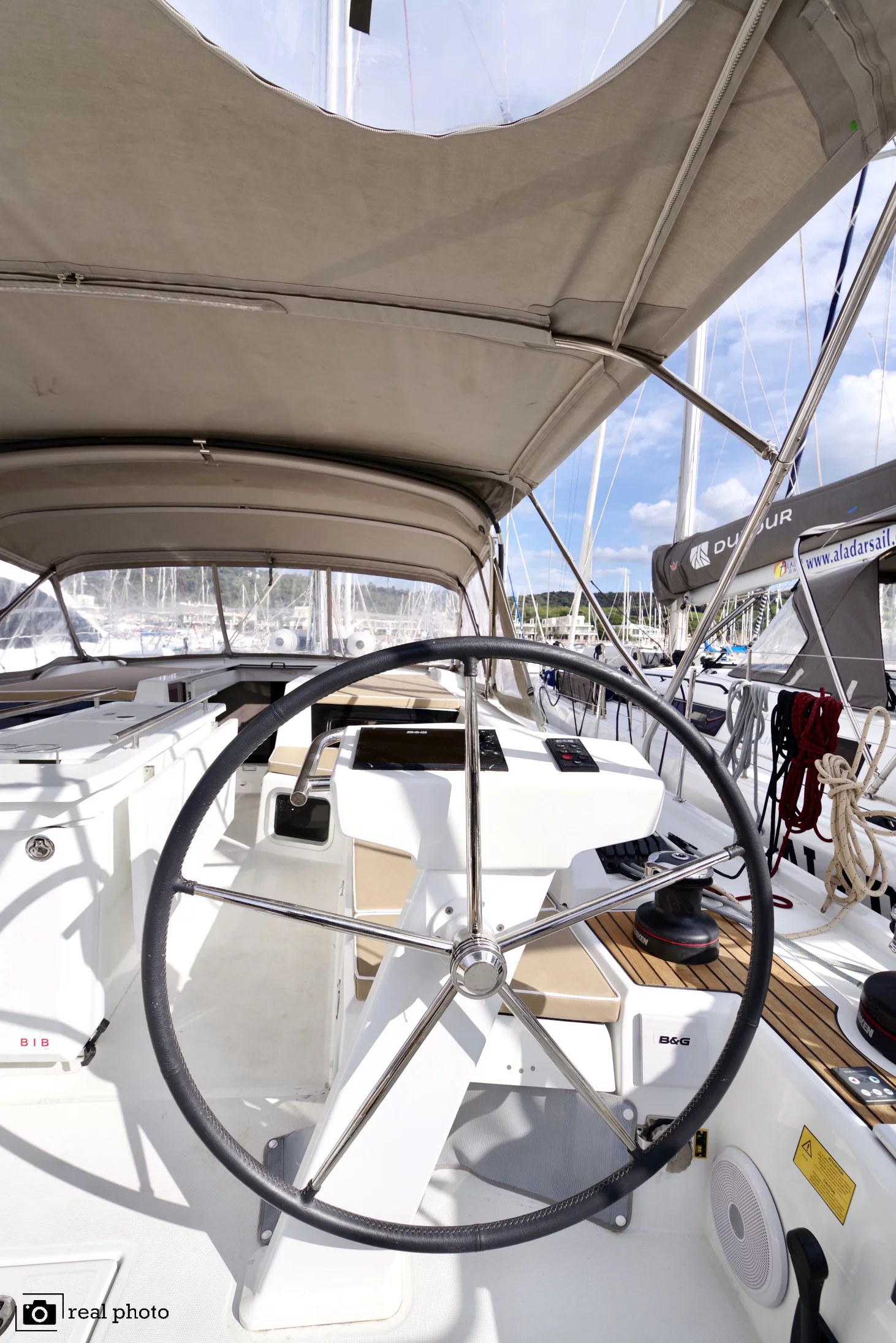 Oceanis 51.1 (Lara -, Solar Panel)  - 5