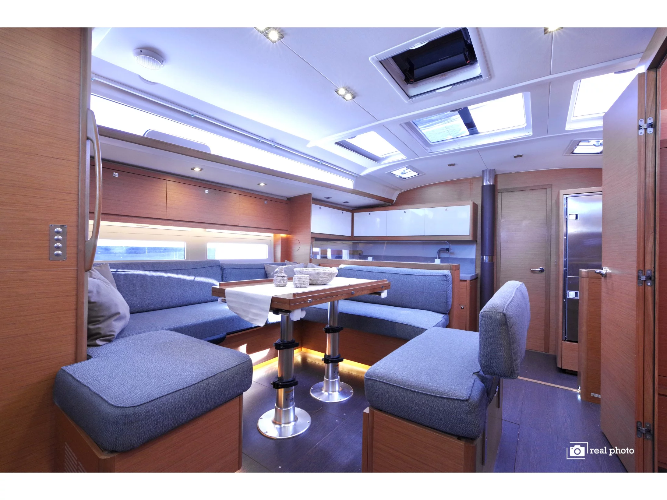 Dufour 530 (Medea -, Solar Panel) Interior image - 4