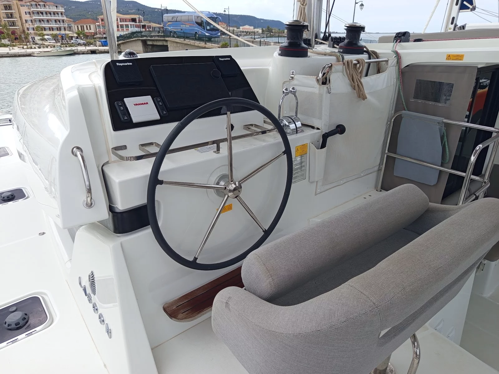 Lagoon 42 (ZAHIRA - GEN/AC+WATERMAKER)  - 4