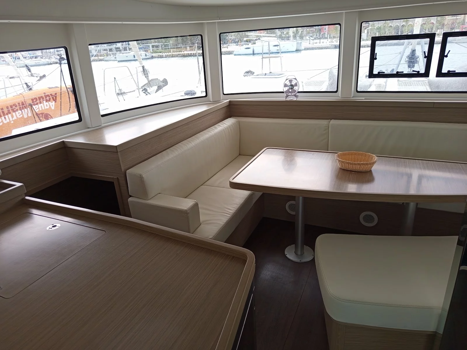 Lagoon 42 (ZAHIRA - GEN/AC+WATERMAKER)  - 3