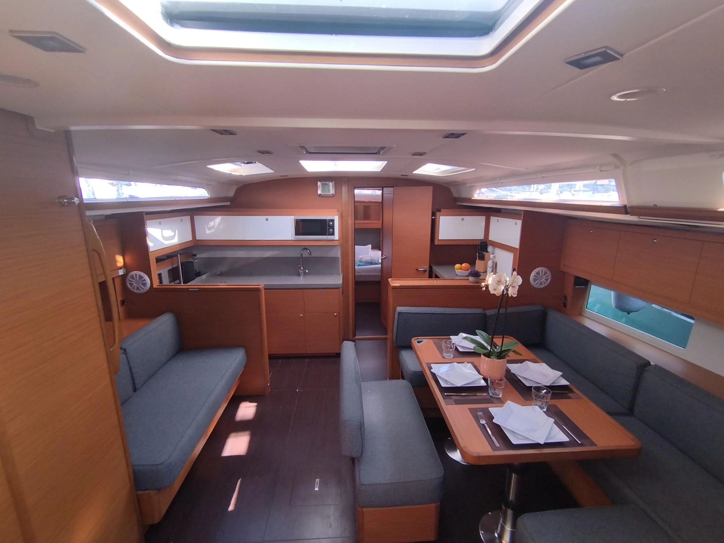 Dufour 470 Owner's version (Euphoria)  - 15