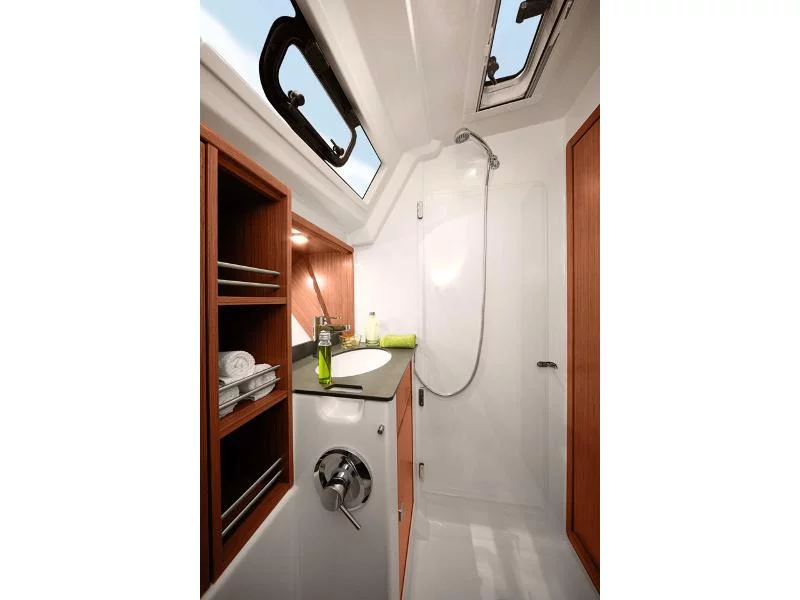 Bavaria Cruiser 41 (Hera) interior - 4