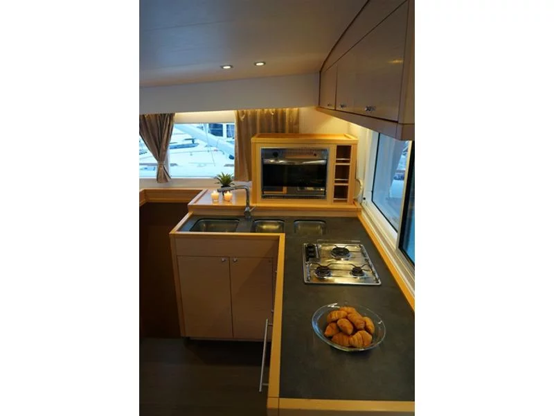 Lagoon 400 S2 (Myrto) interior - 7