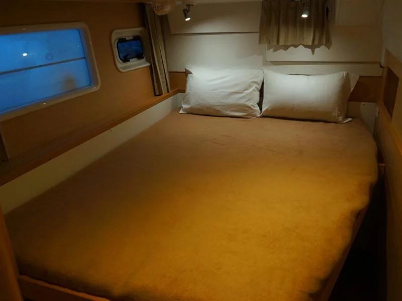 Lagoon 400 S2 (Myrto) interior - 6