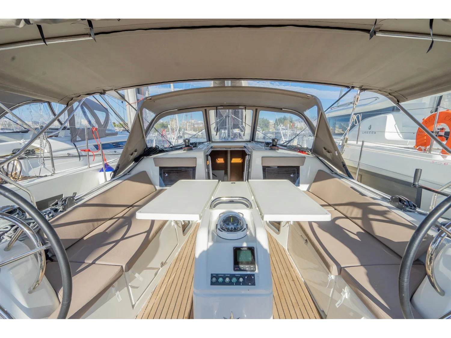 Sun Odyssey 410 (ANASSA) Main image - 0