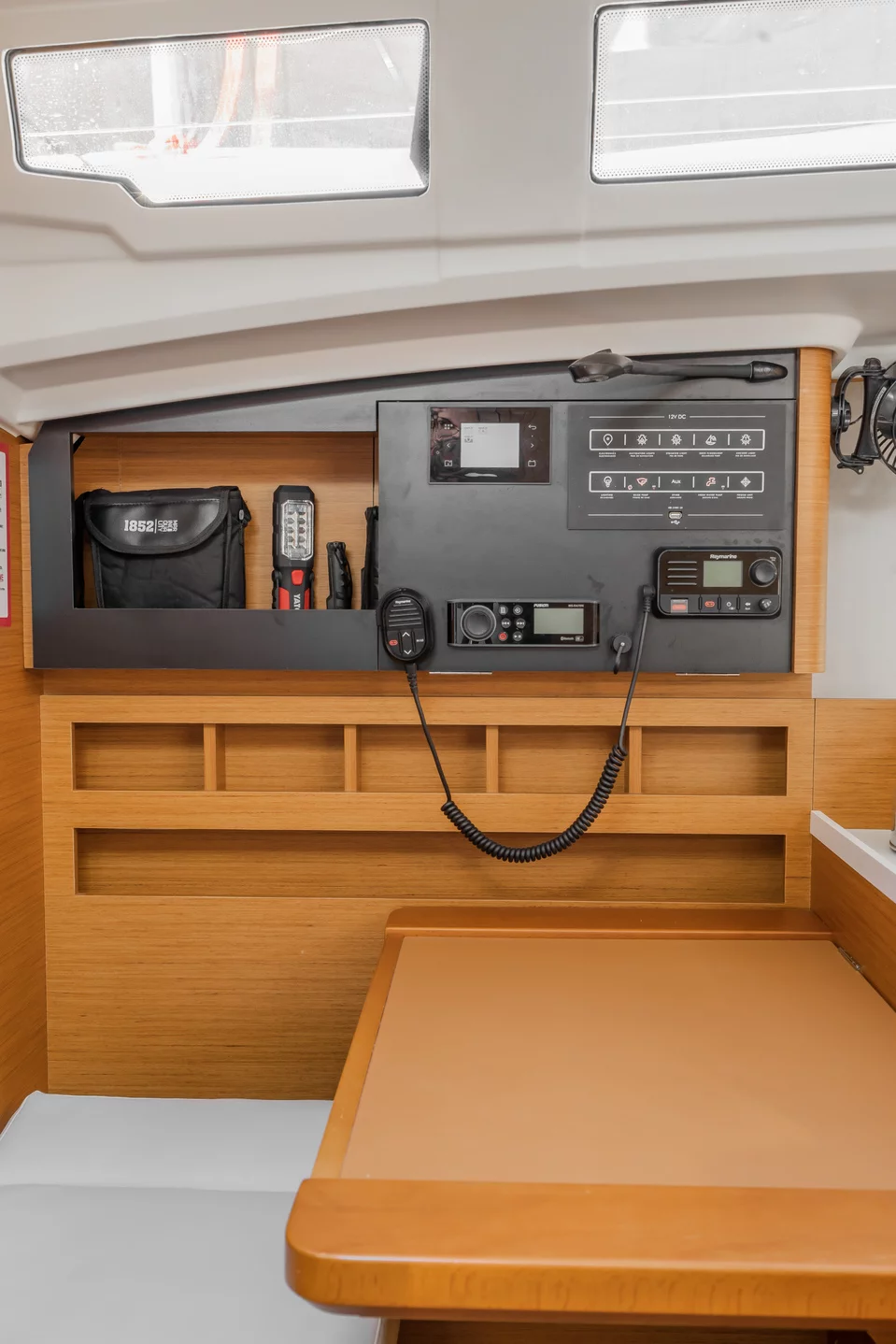 Sun Odyssey 410 (HIGH TIME)  - 9