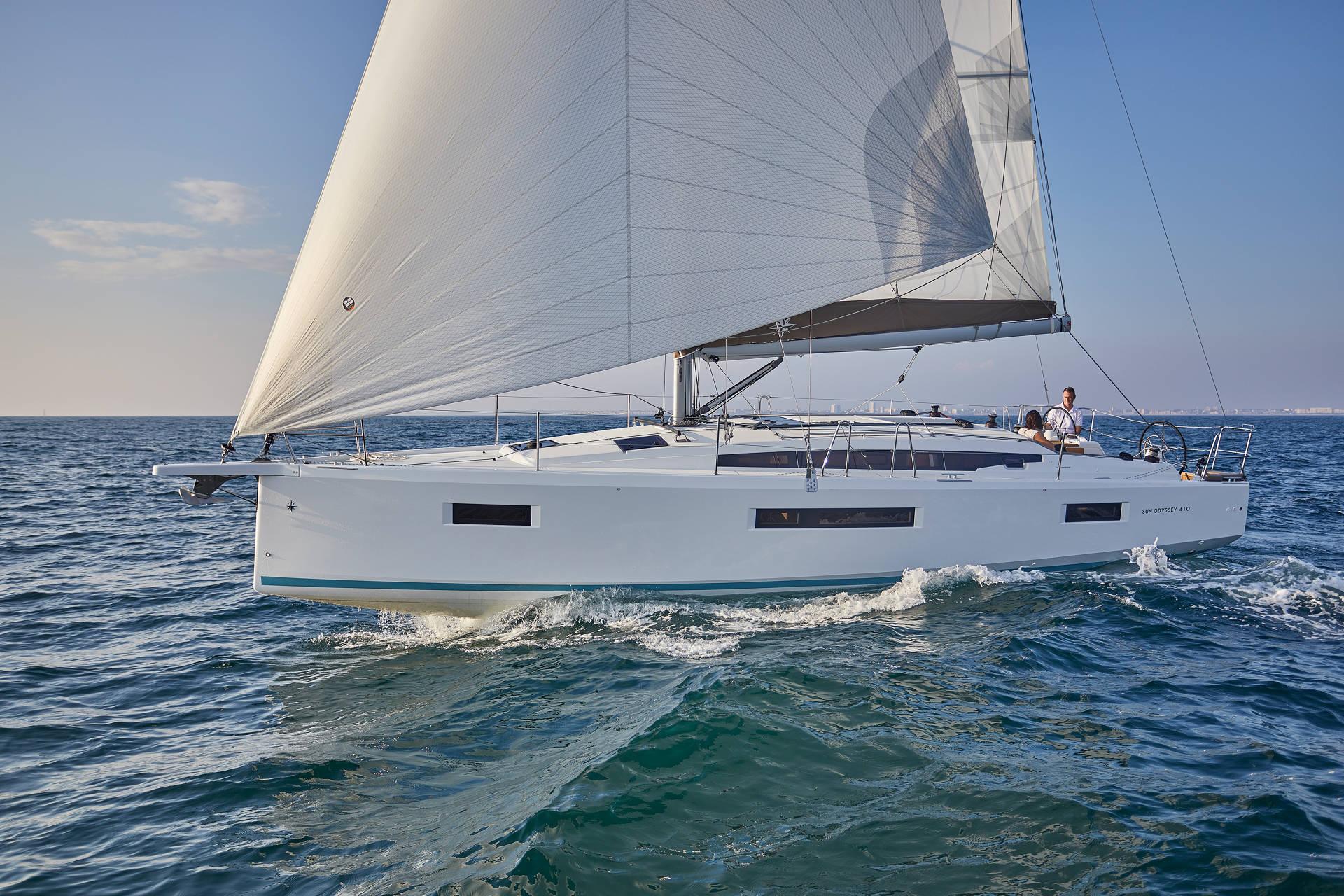 Sun Odyssey 410 — photo 2