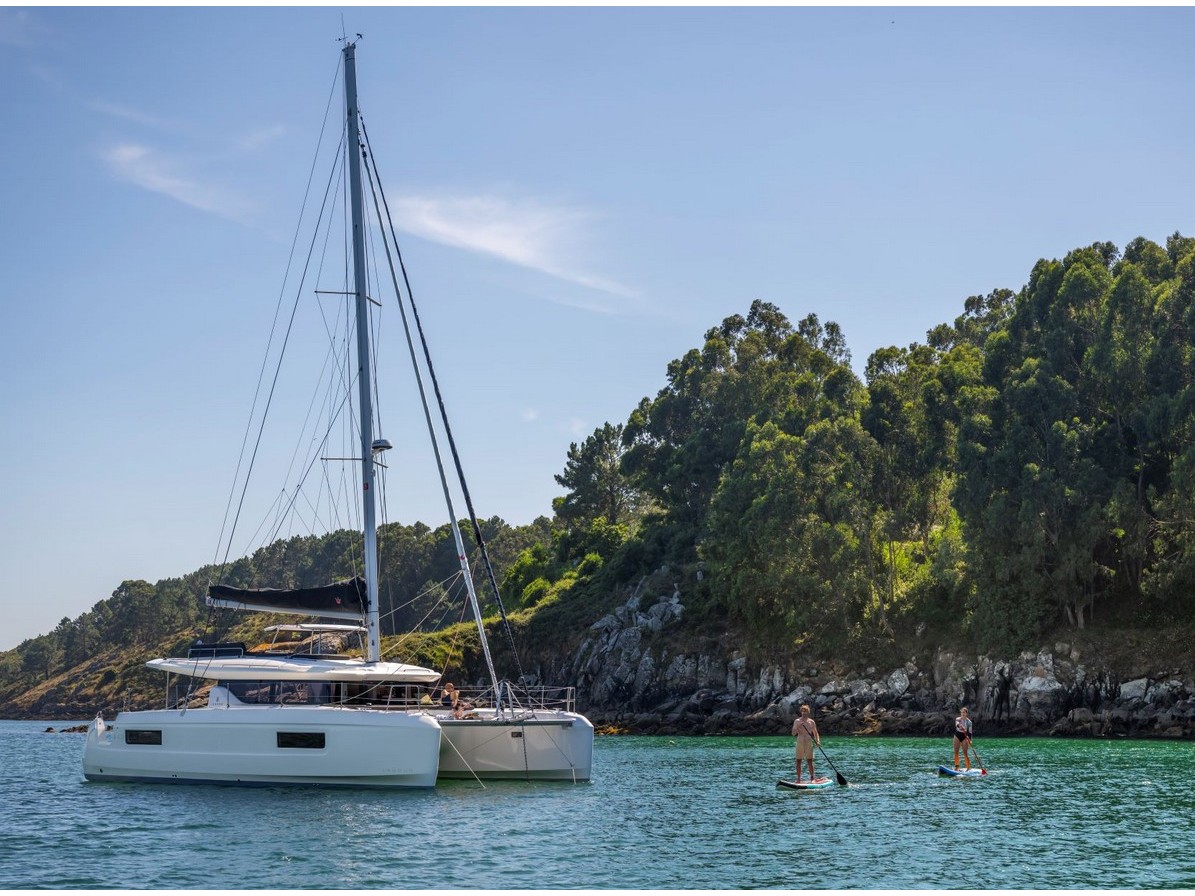 Lagoon 43 — photo 1