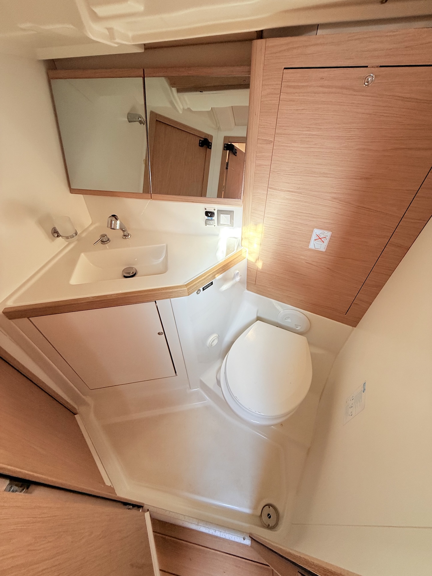 Oceanis 46.1 — photo 9