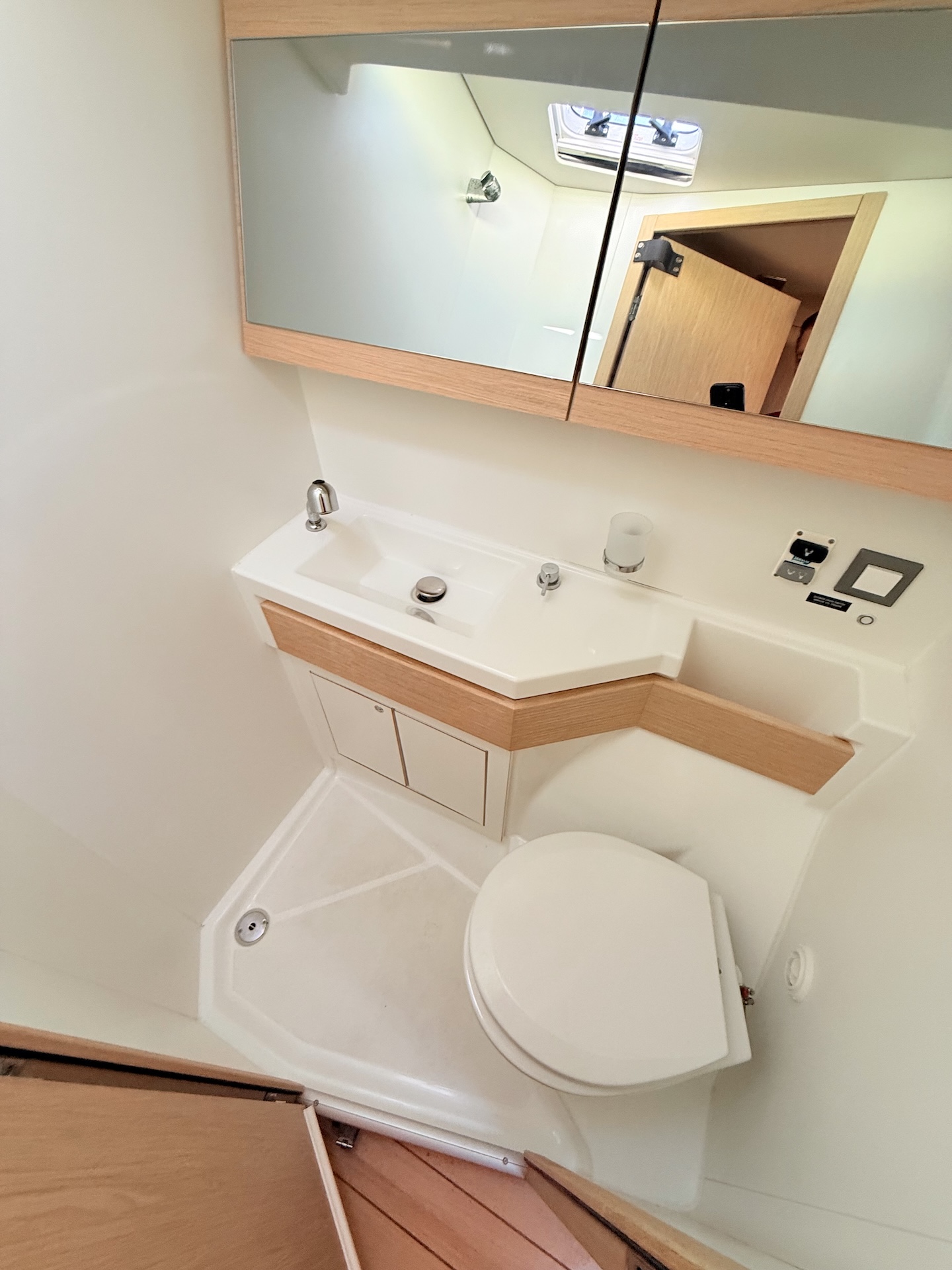 Oceanis 46.1 — photo 17