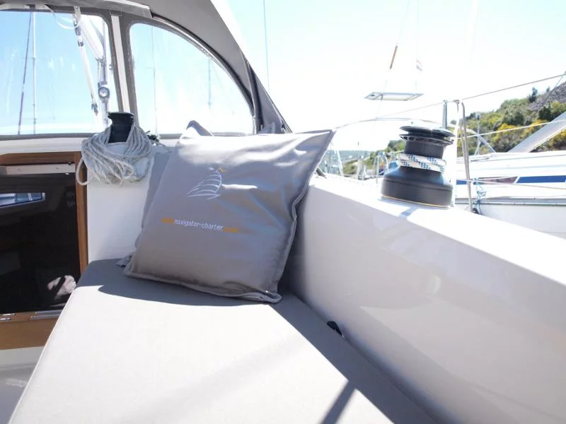 Bavaria Cruiser 33 (Sea Lion) exterior - 13