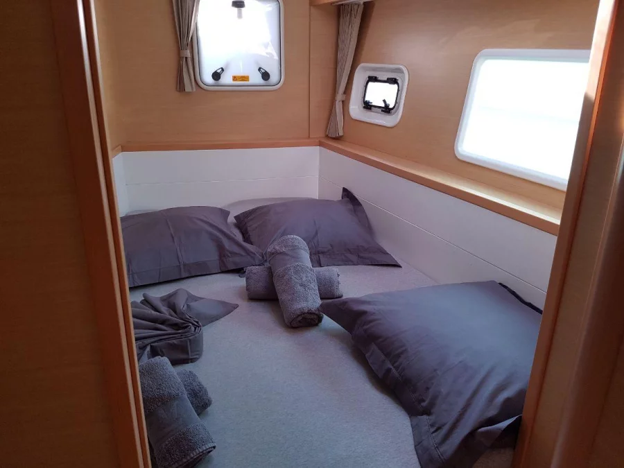 Lagoon 400 S2 (Gioia) Double Cabin 2 - 19