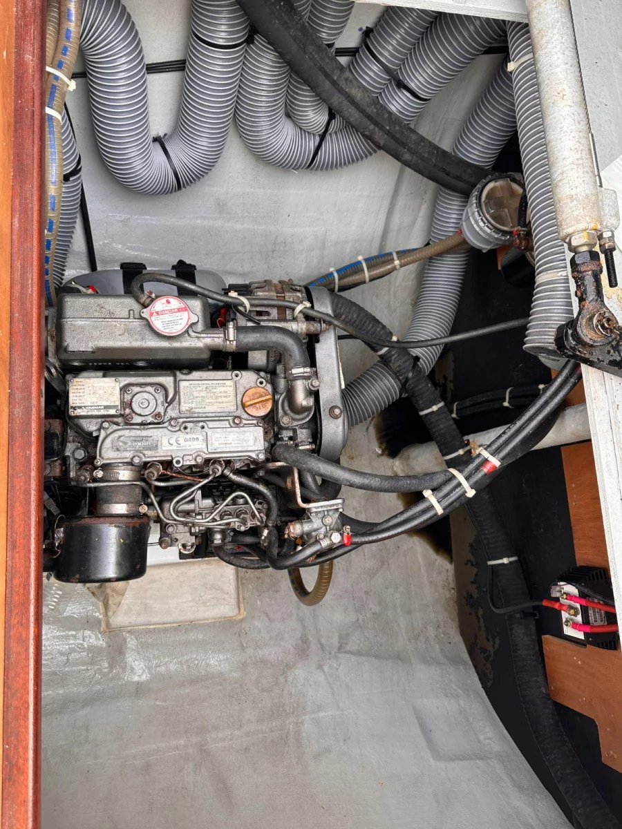 Lagoon 400 S2 (Gioia) Engine 1 - 24