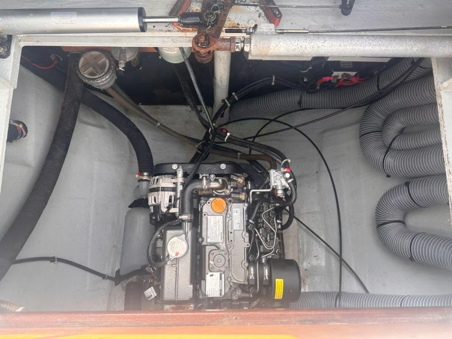 Lagoon 400 S2 (Gioia) Engine 2 - 23