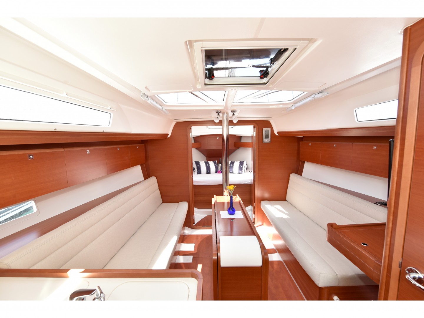 Dufour 350 Grand Large — photo 5