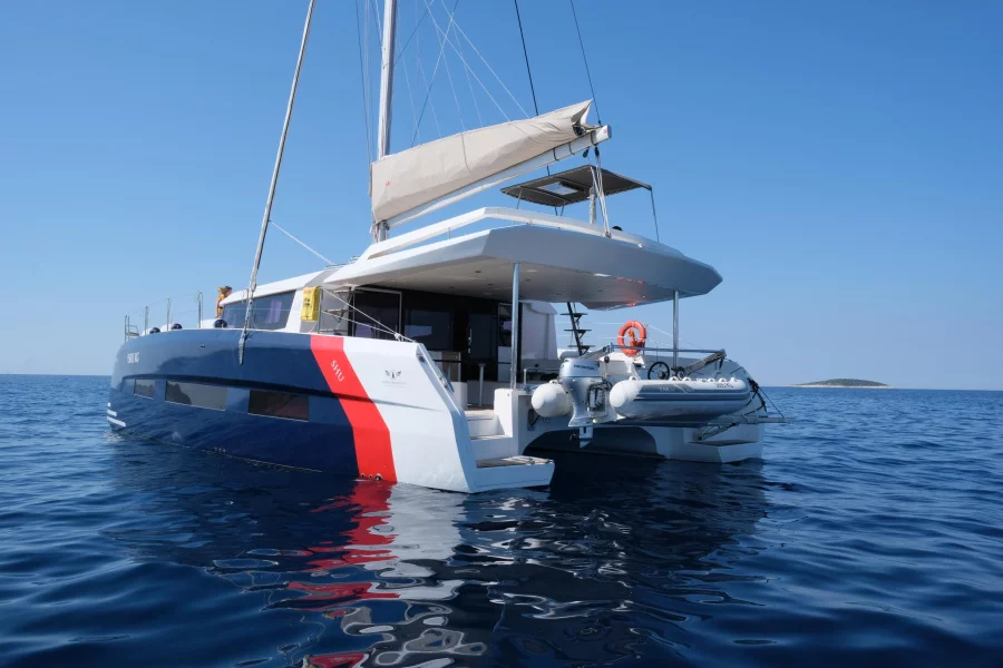 Dufour 48 Catamaran (SHU)  - 25