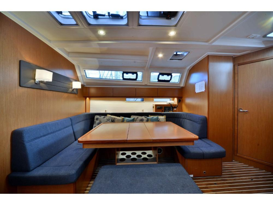 Interior image - 1