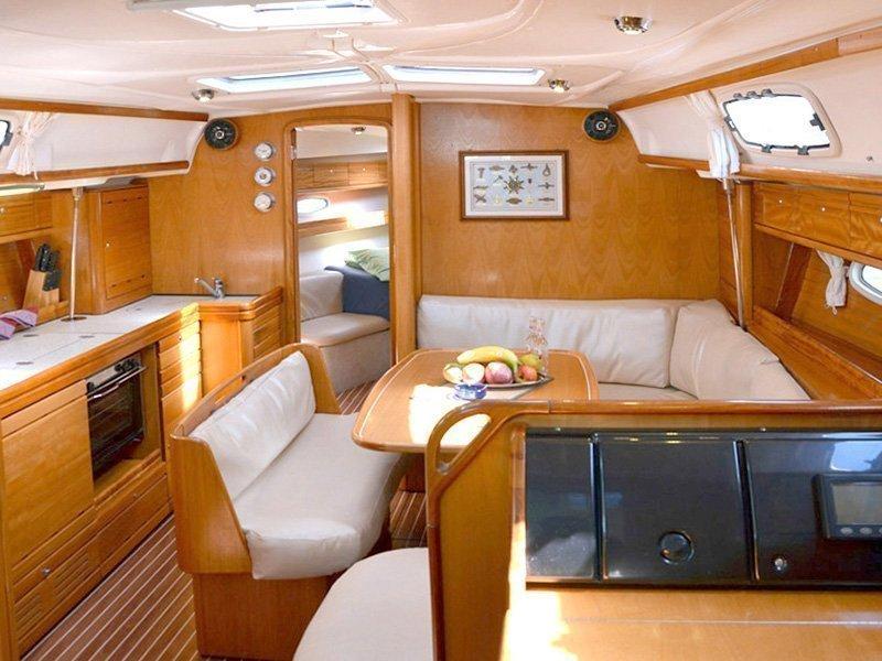 Interior image - 2