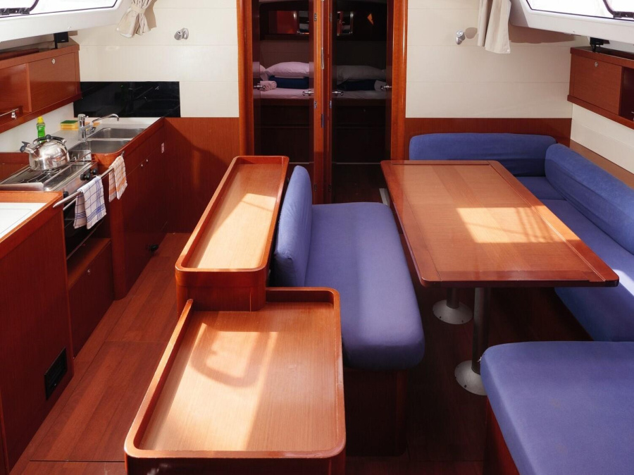 Interior image - 1