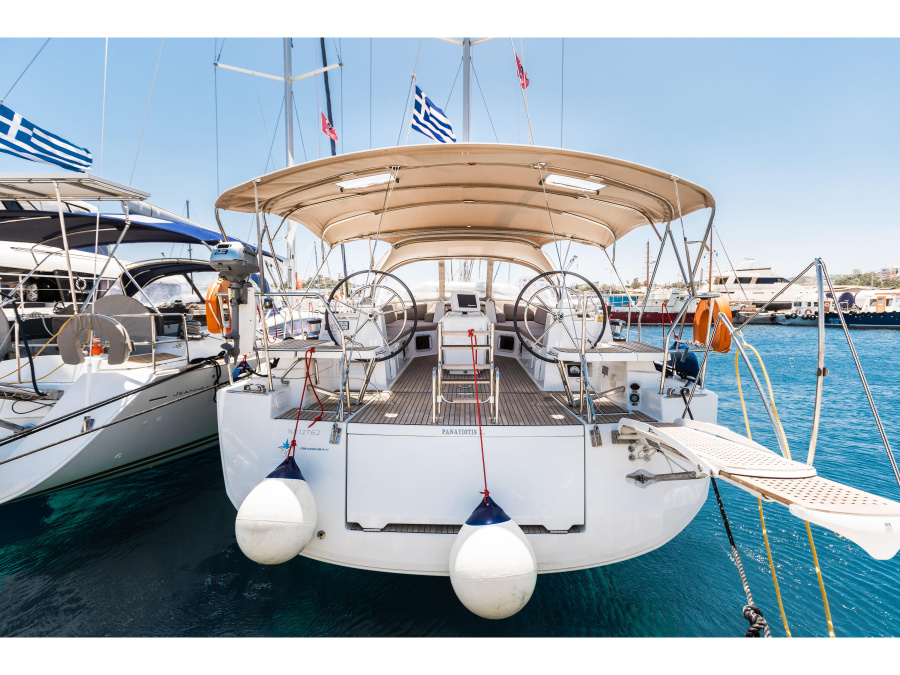 Photo #1 - Jeanneau 54 (PANAYIOTIS K) en Alimos Marina - 19517