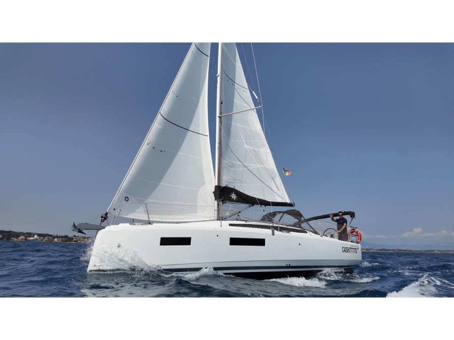 Photo #1 - SUN ODYSSEY 350 2 CABINES (STRIKE) in GUADELOUPE - POINTE A PITRE - 63685