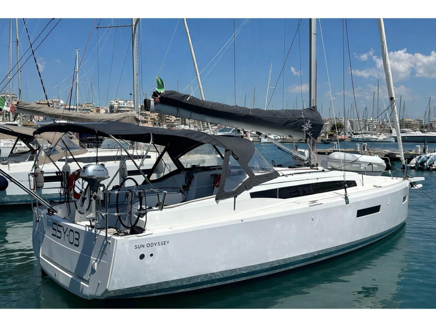 Photo #1 - Sun Odyssey 380 (SSY-03) en Marina di Nettuno - 3736