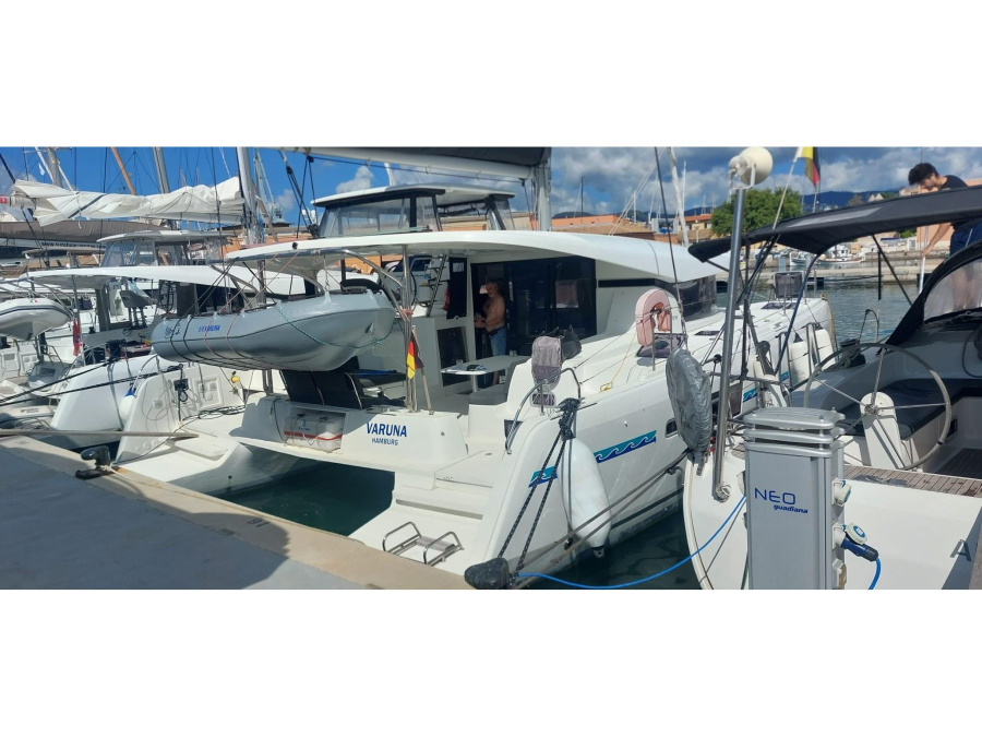 Photo #1 - Lagoon 42 (Varuna) en Eden Island Marina - 25266