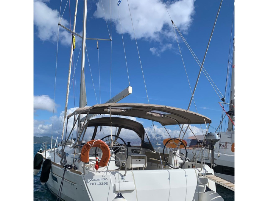 Photo #1 - Sun Odyssey 519 (Aquaholic) en Nydri Marina - 24908