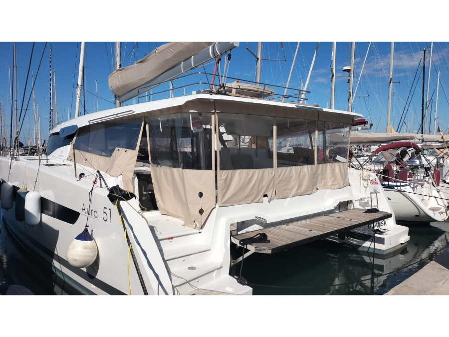 Photo #1 - Aura 51 (Celestia - A/C, Generator, Water maker) en Marina di Stabia - 63986