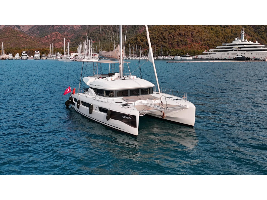 Photo #1 - Lagoon 50 (Alchera) in Yacht Club Mai - 16799