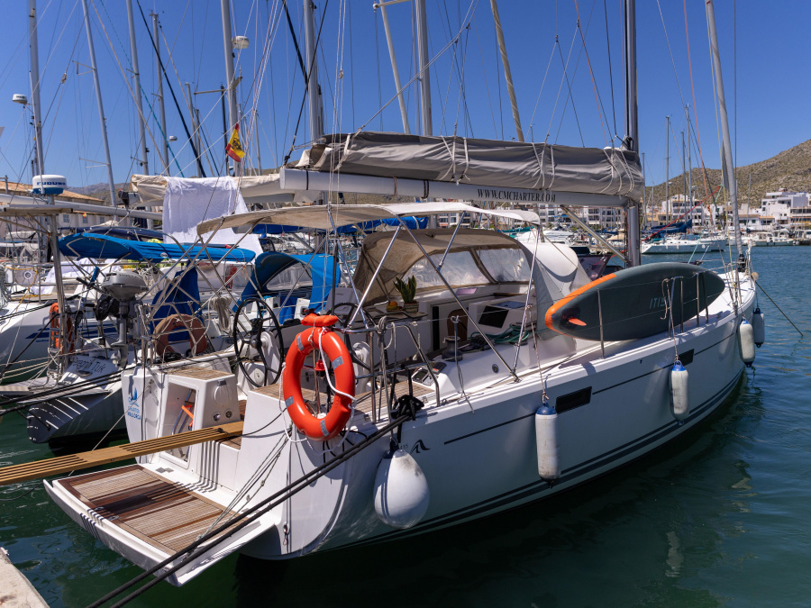Main image - 0