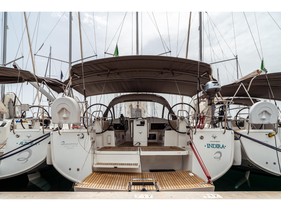 Photo #1 - Sun Odyssey 440 (Indira) in Marina di - 8006